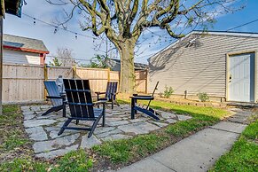 Chic Indianapolis Home w/ Patio < 2 Mi to Downtown