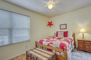 Mountainside Bliss: Red River Getaway w/ Fireplace