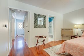 Mountainside Bliss: Red River Getaway w/ Fireplace