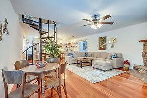 Mountainside Bliss: Red River Getaway w/ Fireplace