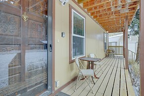 Mountainside Bliss: Red River Getaway w/ Fireplace