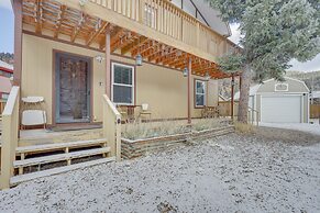 Mountainside Bliss: Red River Getaway w/ Fireplace