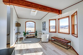 Scenic Flagstaff Home w/ Hot Tub & Mountain Views