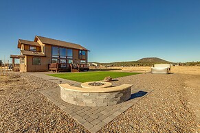 Scenic Flagstaff Home w/ Hot Tub & Mountain Views