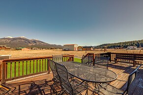 Scenic Flagstaff Home w/ Hot Tub & Mountain Views