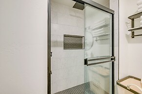 Visalia Vacation Rental w/ Yard: 1 Mi to Downtown