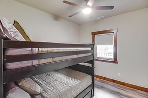 Downtown Columbia Falls Condo: 16 Mi to Ski Resort