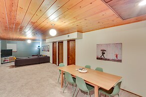 Crestline Cabin: Mountain Views & Fire Pit!