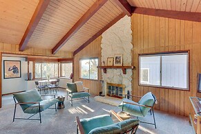Crestline Cabin: Mountain Views & Fire Pit!