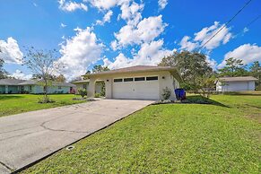 Bikes, Yard & Fire Pit at Upscale Lecanto Home!