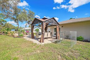 Bikes, Yard & Fire Pit at Upscale Lecanto Home!