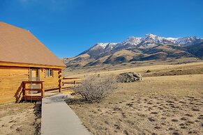 Yellowstone Lodge w/ Game Room & Panoramic Views