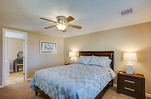 Pet-friendly Conroe Hideaway w/ Porch & Fire Pit