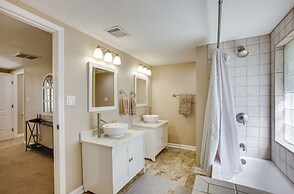 Pet-friendly Conroe Hideaway w/ Porch & Fire Pit