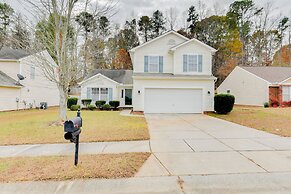 Lovely Charlotte Home ~ 11 Mi to Downtown!
