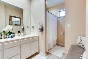 Lakefront Townhome in Pottsboro: Pets Welcome!