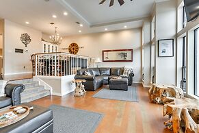 Lakefront Townhome in Pottsboro: Pets Welcome!