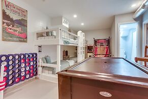 Pottsboro Townhome w/ Deck, Lake Access & More!