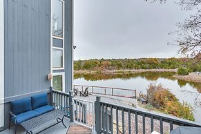 Pottsboro Townhome w/ Deck, Lake Access & More!