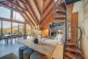 Stunning Cashiers Vacation Home w/ Mountain Views!