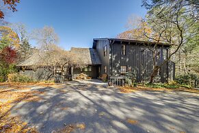 Stunning Cashiers Vacation Home w/ Mountain Views!