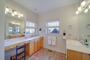 Stunning Cashiers Vacation Home w/ Mountain Views!