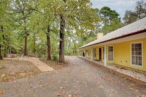 Holly Lake Retreat w/ 3 Community Pools & Yard