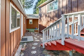 Charming Home w/ Private Dock on Lake Almanor!