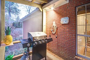 Welcoming Brandon Home w/ Pool & Screened-in Deck
