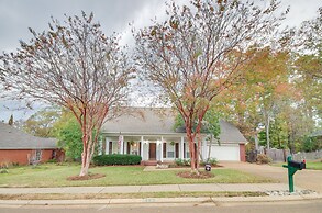 Welcoming Brandon Home w/ Pool & Screened-in Deck