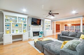 Welcoming Brandon Home w/ Pool & Screened-in Deck