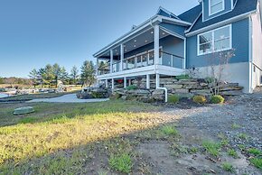Family Home on Lake Newton w/ Deck & Fire Pit