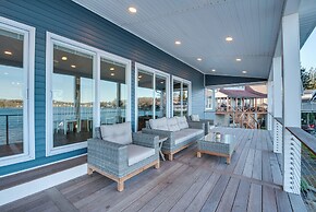 Family Home on Lake Newton w/ Deck & Fire Pit