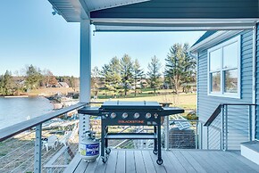 Family Home on Lake Newton w/ Deck & Fire Pit