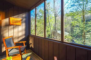 Tannersville Cabin w/ Private Hot Tub & Sauna!