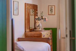 Family Villa with Stunning Lake View