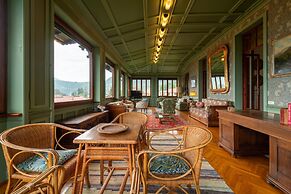 Family Villa with Stunning Lake View