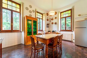 Family Villa with Stunning Lake View