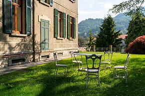 Family Villa with Stunning Lake View