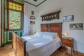 Family Villa with Stunning Lake View