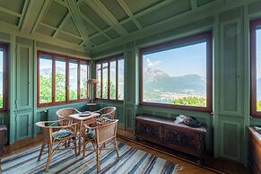 Family Villa with Stunning Lake View