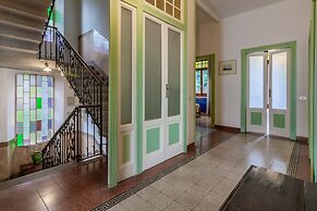 Family Villa with Stunning Lake View