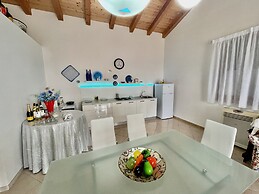 Villa Fiori with pool by Wonderful Italy