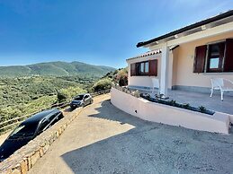 Villa Fiori with pool by Wonderful Italy