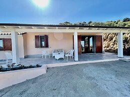 Villa Fiori with pool by Wonderful Italy