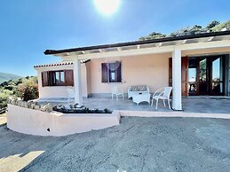 Villa Fiori with pool by Wonderful Italy