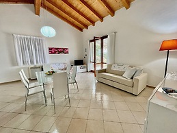 Villa Fiori with pool by Wonderful Italy