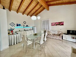 Villa Fiori with pool by Wonderful Italy