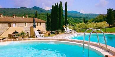 Apartment With one Bedroom, Kitchen, Bathroom Garden and Shared Pool