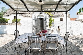 Trulli Nora con piscina